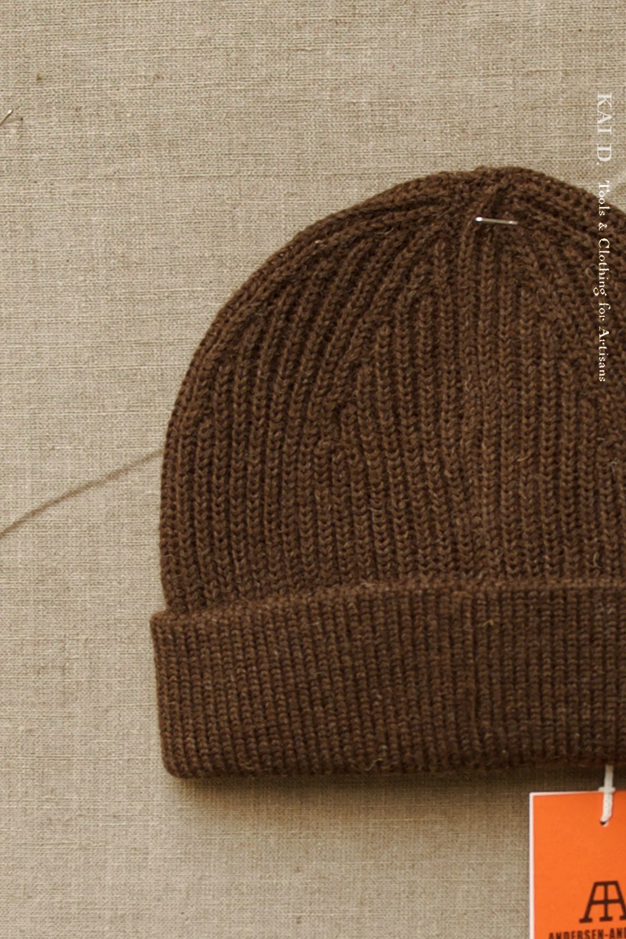 Cardigan Stitch Beanie - brown