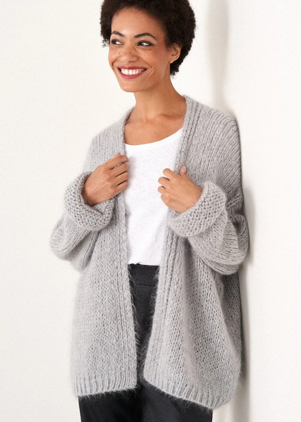 DINA CHUNKY KNIT CARDIGAN - PALE GREY