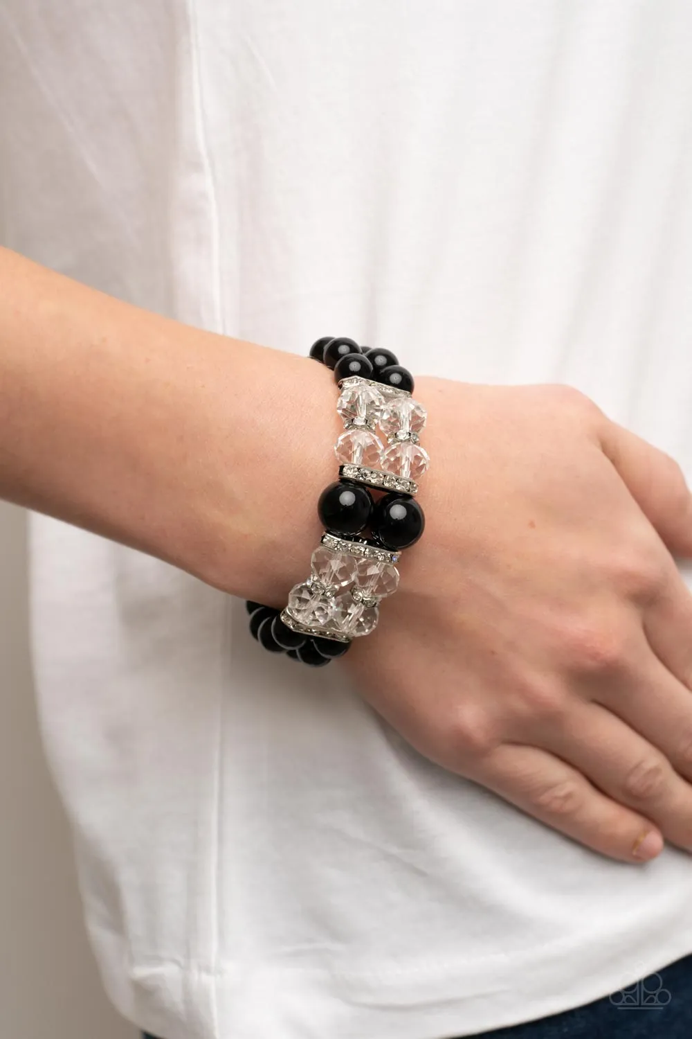 Paparazzi Timelessly Tea Party - Black